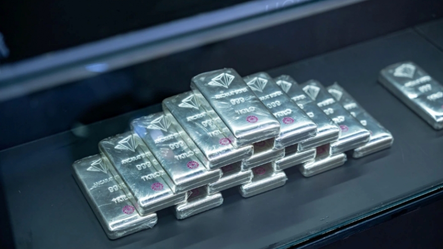 Giá bạc hôm nay 22/10: Bạc trong nước tiếp tục giảm